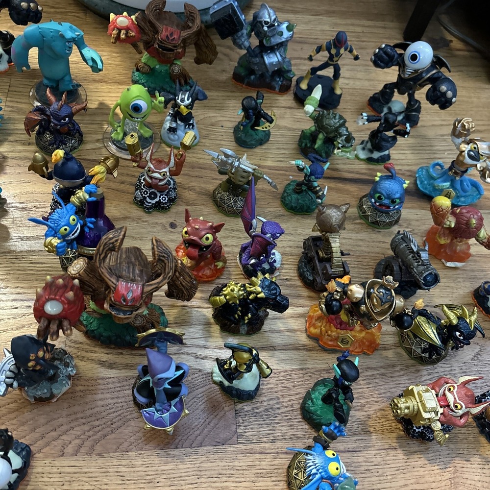 Activision Skylanders Disney Infinity Figure Lot Mixed Size Multicolor Good Used - Picture 8 of 9
